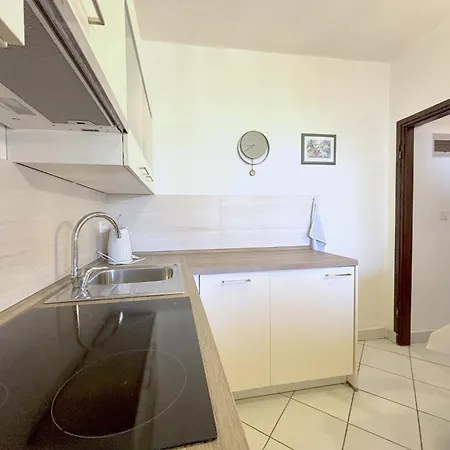 Πανσιόν Venilia Lukoran