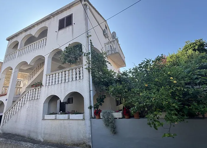 Venilia بيت ضيافة Lukoran